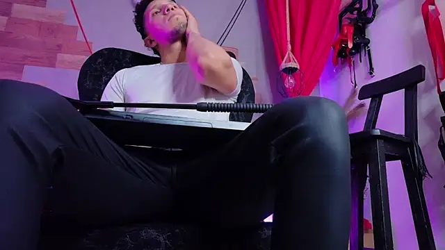 AngeloColleen online show from November 2025 05:35:02 PM