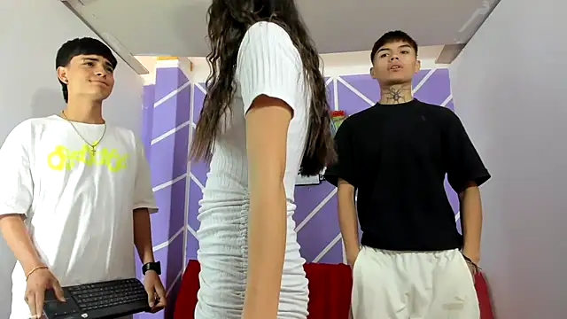 Snapshot of Escarlet_Abel-06 chatting on February 2025 07:17:01 PM Escarlet Abel-06 online show from February 2025 07:17:01 PM