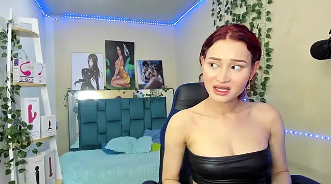 naomy hot 777 online show from February 2025 03:45:01 AM