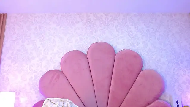 ElhaThomson online show from November 2025 05:29:02 AM