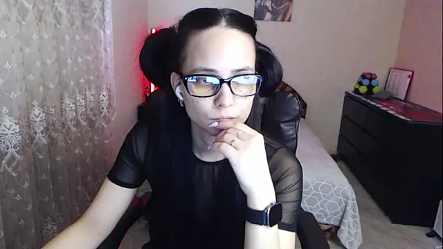 Snapshot of Kriss_brunette_5 chatting on February 2026 08:21:01 AM Kriss brunette 5 online show from February 2026 08:21:01 AM