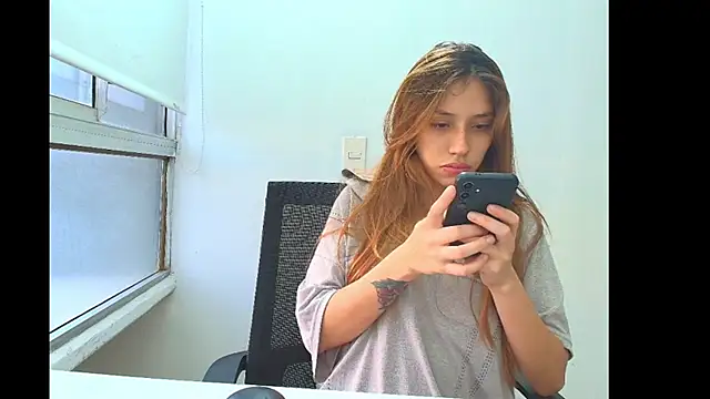 Alaiapink online show from February 2026 10:28:01 PM