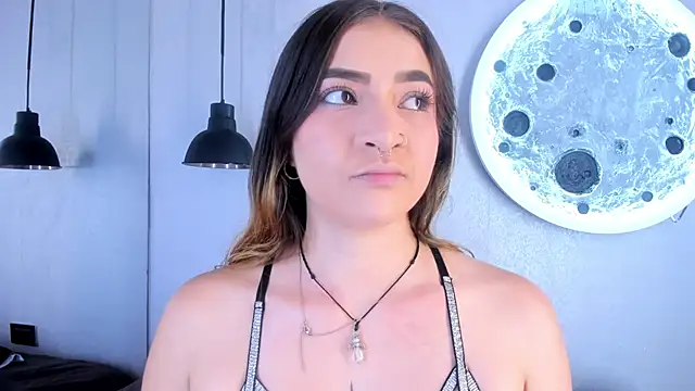 Shanntal  online show from September 2025 07:58:02 PM