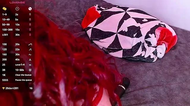 Snapshot of Luna-Naughty chatting on February 2025 03:23:01 AM Luna-Naughty online show from February 2025 03:23:01 AM