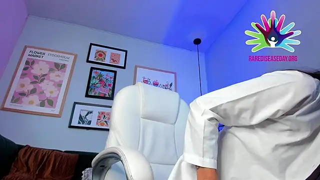 nina  dixon online show from February 2025 11:23:02 PM