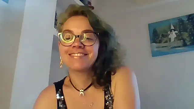 Snapshot of Ju-Hot chatting on May 2026 02:01:02 PM Ju-Hot online show from May 2026 02:01:02 PM
