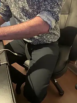 Snapshot of vincent1522 chatting on February 2025 12:05:02 PM vincent1522 online show from February 2025 12:05:02 PM