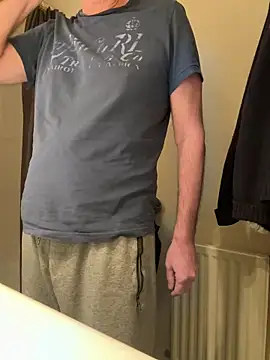 Snapshot of vincent1522 chatting on February 2025 01:49:02 PM vincent1522 online show from February 2025 01:49:02 PM