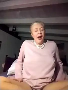 divinaerotica online show from December 2025 08:58:01 PM