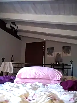 divinaerotica online show from March 2026 05:01:02 PM