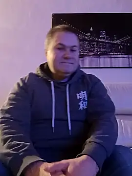 Pourleplasirs online show from February 2025 03:09:01 AM