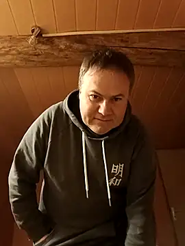 Pourleplasirs online show from March 2025 09:06:02 PM