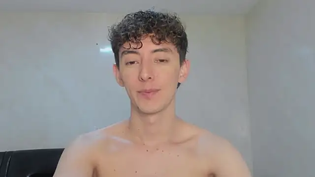 miketwink online show from November 2025 12:31:01 AM