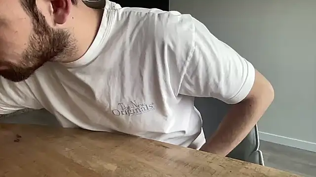 bullyboyy online show from October 2025 11:33:01 AM