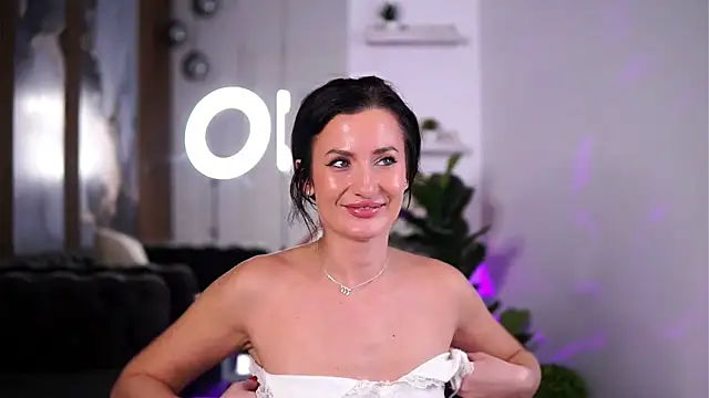 Flirtyy eve online show from March 2025 01:28:02 PM