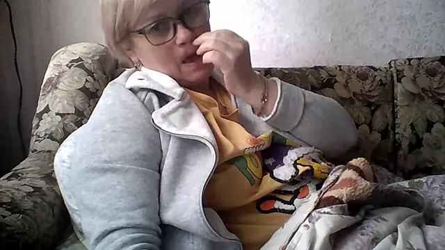 Snapshot of Mayya4321 chatting on April 2026 01:41:02 PM Mayya4321 online show from April 2026 01:41:02 PM