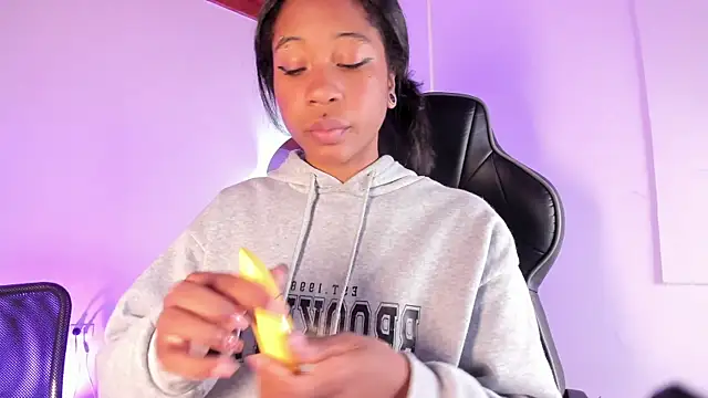 Zaira Rose  online show from October 2025 01:57:02 PM