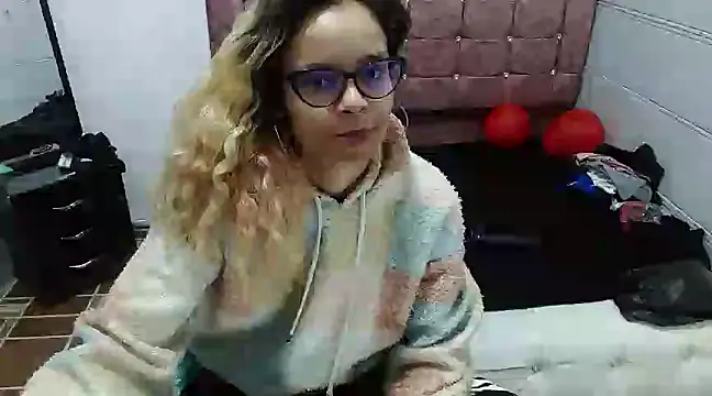 Ariasmithog online show from February 2025 03:02:01 AM