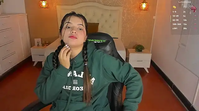 Hadley  online show from October 2025 03:06:02 AM