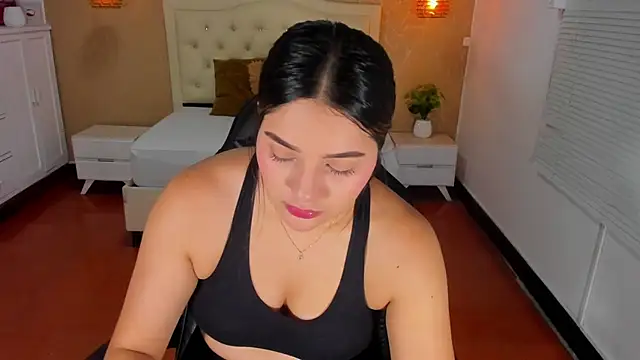 Snapshot of Hadley_ chatting on June 2026 01:21:02 AM Hadley online show from June 2026 01:21:02 AM