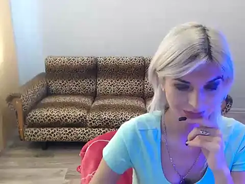Snapshot of SexyBeatriice chatting on September 2025 06:29:02 AM SexyBeatriice online show from September 2025 06:29:02 AM