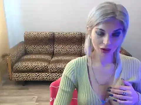 Snapshot of SexyBeatriice chatting on October 2025 06:25:02 AM SexyBeatriice online show from October 2025 06:25:02 AM