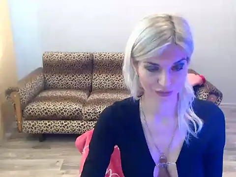 Snapshot of SexyBeatriice chatting on November 2025 07:19:02 AM SexyBeatriice online show from November 2025 07:19:02 AM