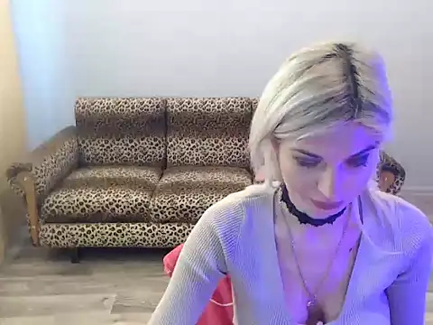 Snapshot of SexyBeatriice chatting on November 2025 07:19:01 AM SexyBeatriice online show from November 2025 07:19:01 AM