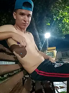 Snapshot of arevalo1124 chatting on February 2025 04:48:02 AM arevalo1124 online show from February 2025 04:48:02 AM