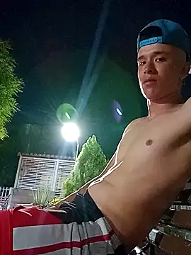 Snapshot of arevalo1124 chatting on March 2025 05:11:01 AM arevalo1124 online show from March 2025 05:11:01 AM