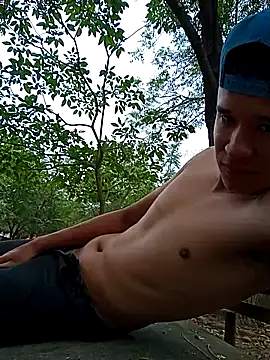 Snapshot of arevalo1124 chatting on March 2025 06:16:01 AM arevalo1124 online show from March 2025 06:16:01 AM