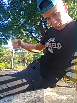 Snapshot of arevalo1124 chatting on September 2025 09:47:02 PM arevalo1124 online show from September 2025 09:47:02 PM