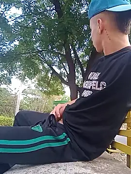 Snapshot of arevalo1124 chatting on September 2025 09:38:01 PM arevalo1124 online show from September 2025 09:38:01 PM