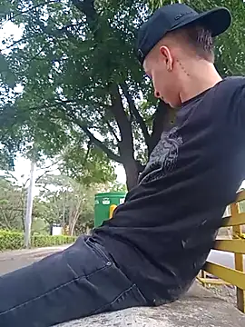 Snapshot of arevalo1124 chatting on September 2025 09:38:02 PM arevalo1124 online show from September 2025 09:38:02 PM