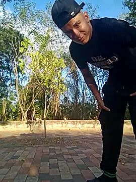 Snapshot of arevalo1124 chatting on October 2025 09:45:01 PM arevalo1124 online show from October 2025 09:45:01 PM