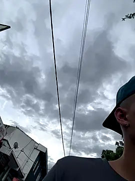 Snapshot of arevalo1124 chatting on October 2025 09:35:02 PM arevalo1124 online show from October 2025 09:35:02 PM