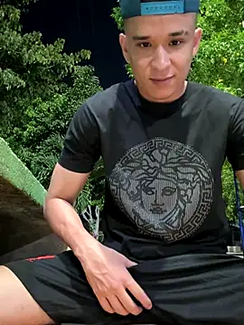 Snapshot of arevalo1124 chatting on November 2025 04:56:01 AM arevalo1124 online show from November 2025 04:56:01 AM