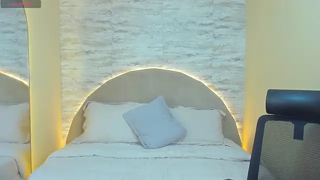 lennox ray online show from February 2025 12:13:02 PM
