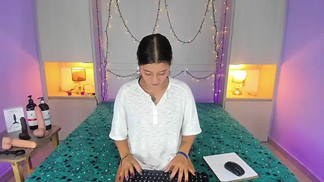 CandyyMaria online show from November 2025 03:00:02 PM