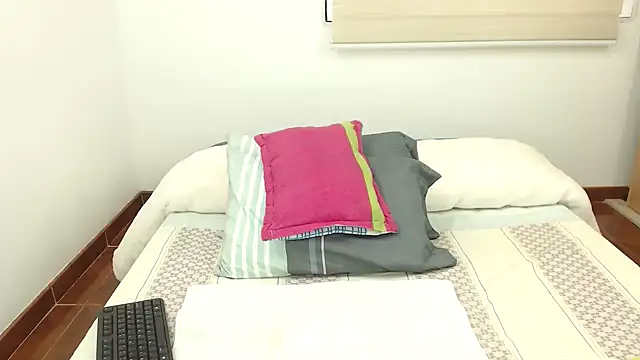 picaes8 online show from November 2025 12:05:02 PM