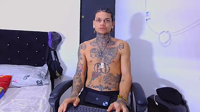 hot man05 online show from October 2025 11:17:01 PM