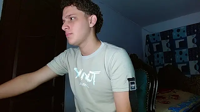 Snapshot of Thomas_May4rs chatting on November 2025 12:54:01 AM Thomas May4rs online show from November 2025 12:54:01 AM