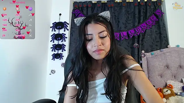 ellajonz online show from October 2025 01:13:02 AM