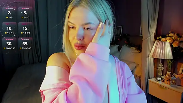 Nikki Kai online show from November 2025 01:07:02 AM