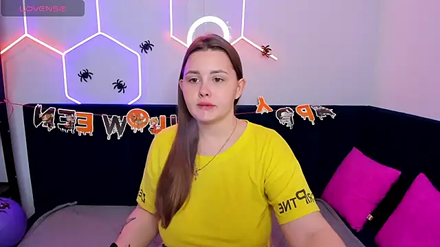 Snapshot of MargaretRoyy chatting on October 2025 01:29:01 AM MargaretRoyy online show from October 2025 01:29:01 AM