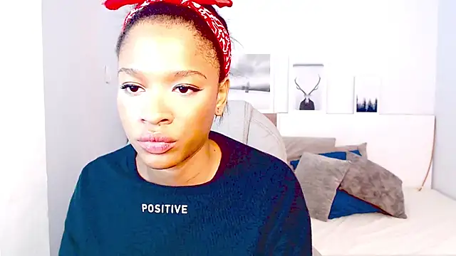 Snapshot of brendathompson_ chatting on October 2025 01:36:02 AM brendathompson online show from October 2025 01:36:02 AM
