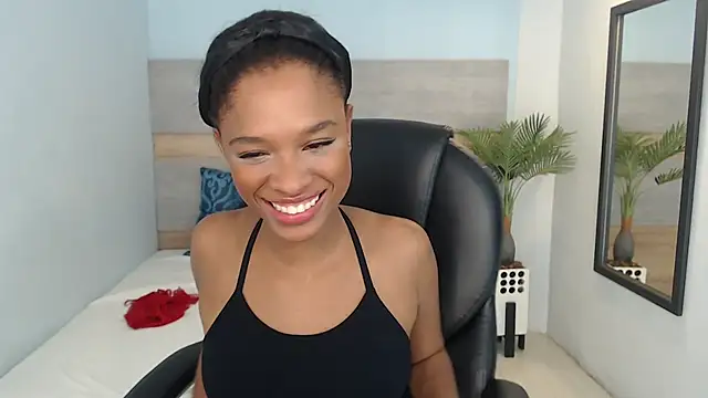 Snapshot of brendathompson_ chatting on October 2025 02:11:02 AM brendathompson online show from October 2025 02:11:02 AM