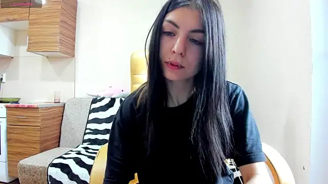 Snapshot of ErlinaBuoy chatting on July 2026 07:25:01 AM ErlinaBuoy online show from July 2026 07:25:01 AM