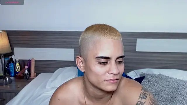 Liiamthompson online show from January 2026 11:09:01 PM