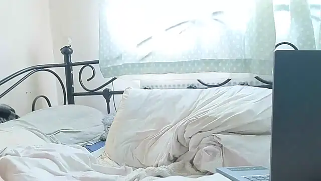 Snapshot of Demi_WelshX chatting on September 2025 09:20:02 AM Demi WelshX online show from September 2025 09:20:02 AM